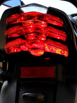 Back Light Discover 150f 150s Bajaj product image